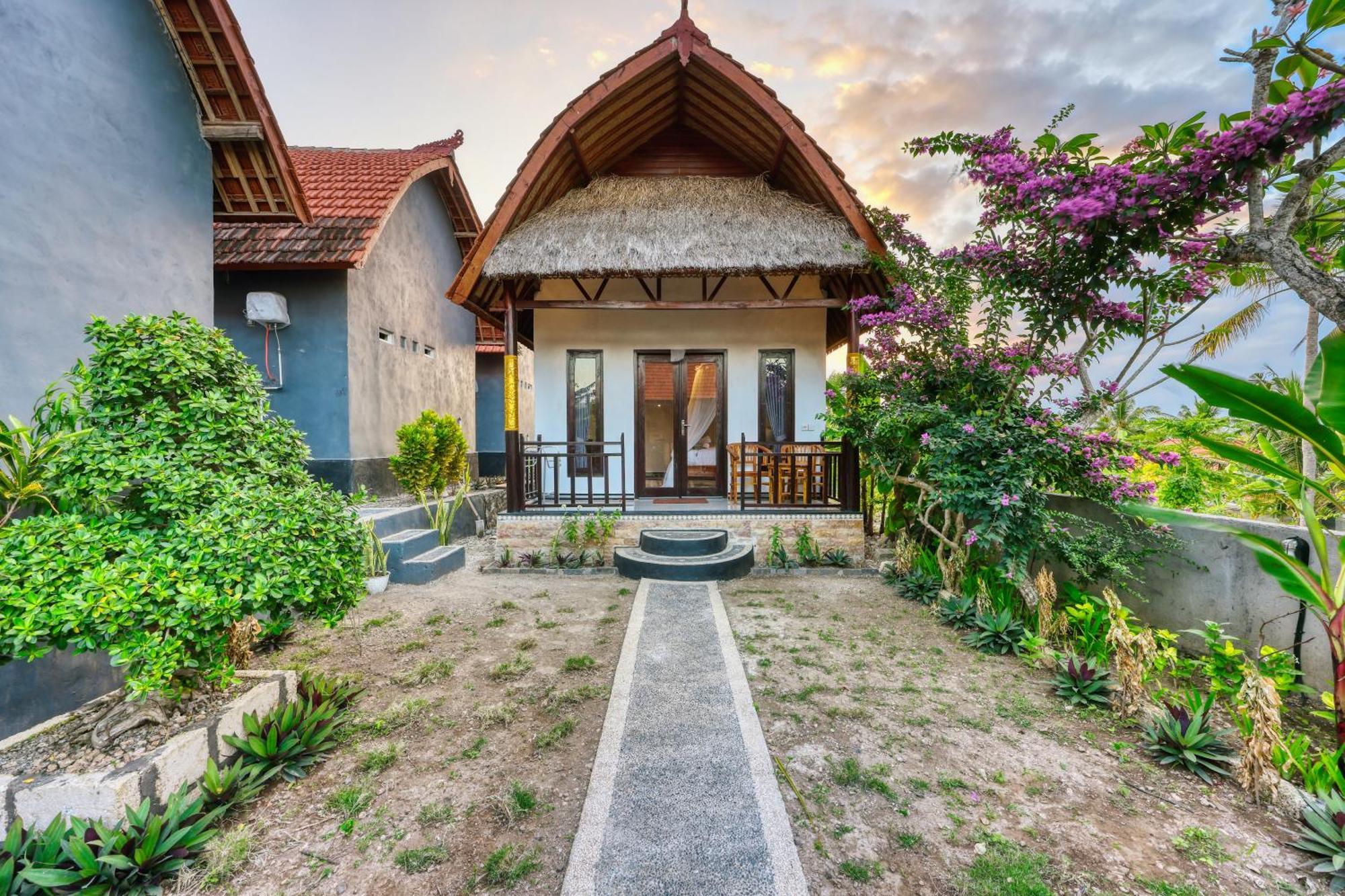 Mt Penida Bungalow Sakti Номер фото